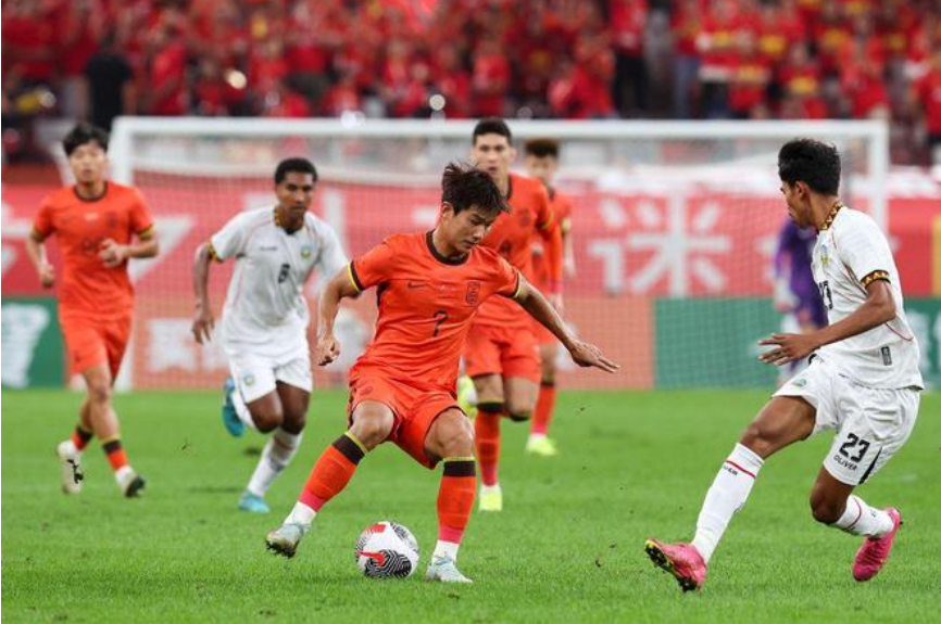 FIFA Club World Cup-14-0！8-1！亚洲杯一夜6场惨案，日韩澳伊全胜，中国男足形势不妙