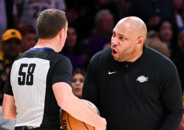 FIFA Club World Cup-湖人冤死？西决G4三次错漏判吃亏 生死球权被剥夺