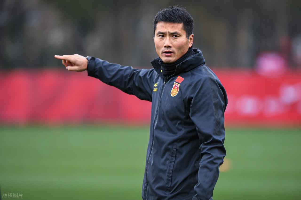 2025世界俱乐部杯-1胜2平！邵佳一国足首份答卷能给100分吗？带队狂轰6球+丢4球