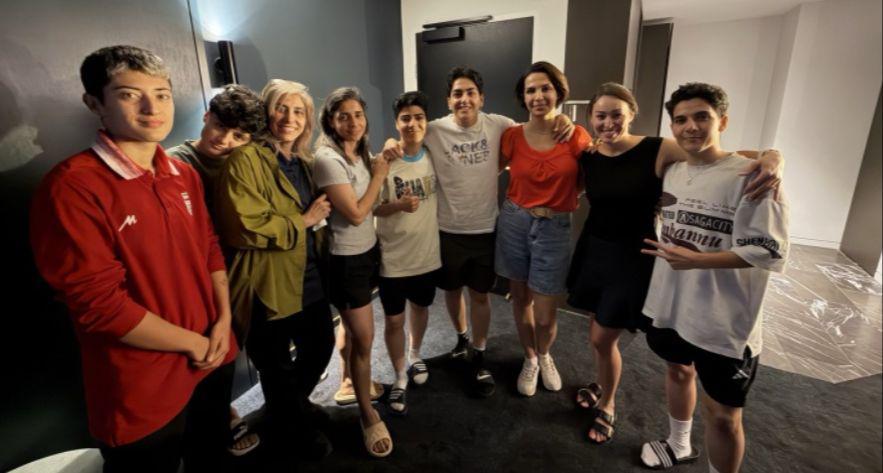 足球-伊朗女足7人&amp;quot;叛逃&amp;quot;细节曝光！摘下头巾激动流泪，获澳洲庇护