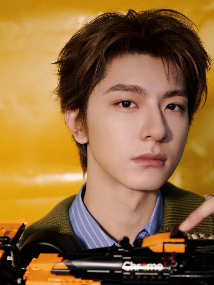 2025世界俱乐部杯-林一赛车手造型曝光，利落挺拔荷尔蒙拉满|电影感大片|发型|赛车服|大片|同学_新浪娱乐_新浪新闻